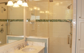 Brown Bathroom 1.jpg